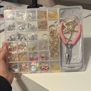NEW Jewelry Making Kit with Pink Pliers